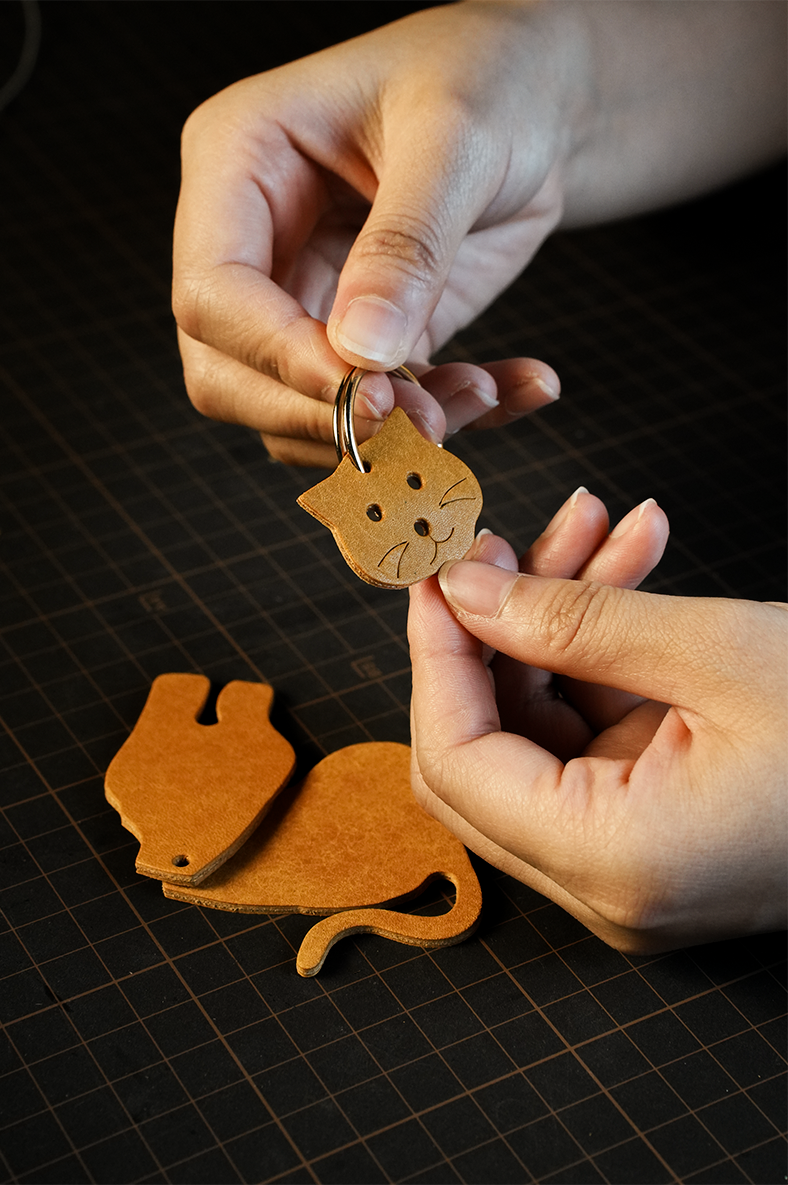 猫モチーフ本革チャームDIYキット レザーバッグチャーム ハンドメイド素材