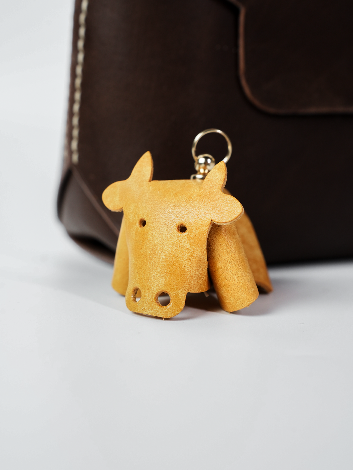 牛モチーフ本革チャームDIYキット レザー動物チャーム ハンドメイド素材