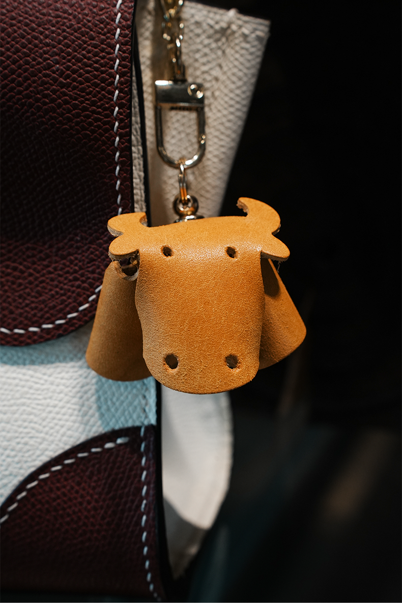 牛モチーフ本革チャームDIYキット レザー動物チャーム バッグアクセサリー素材