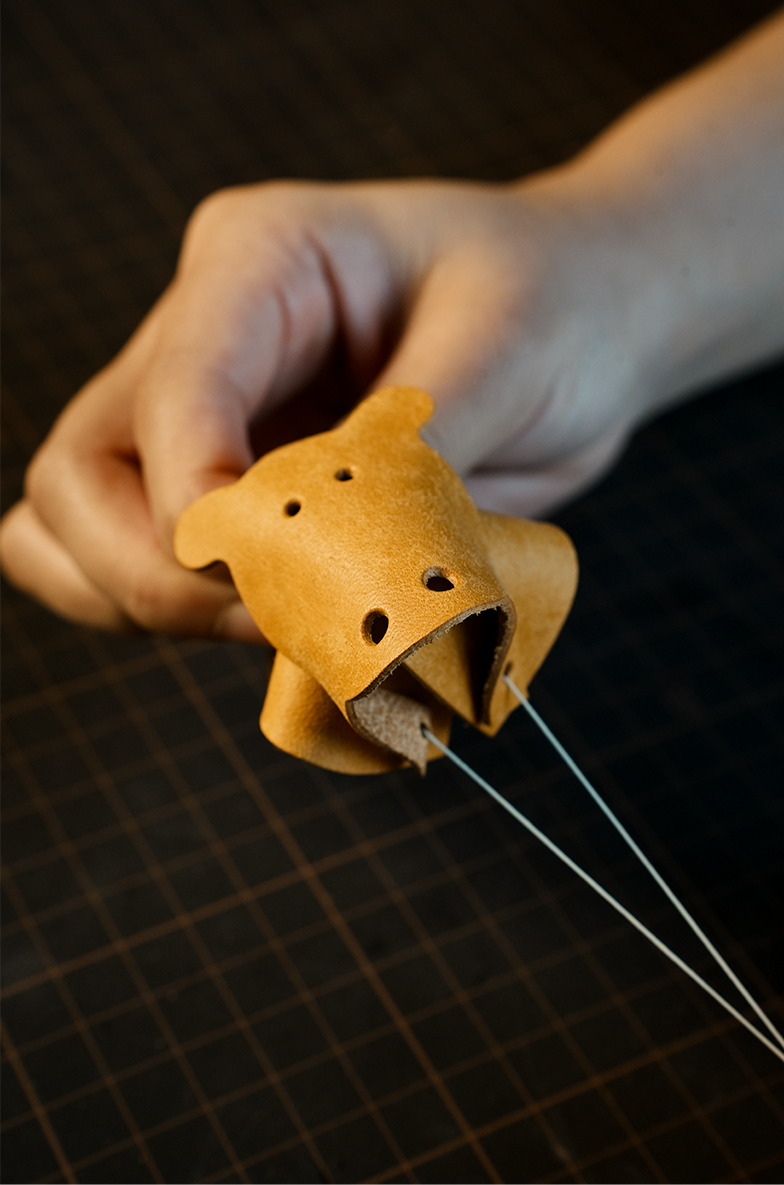 カバモチーフ本革チャームDIYキット レザー動物アクセサリー ハンドメイド素材