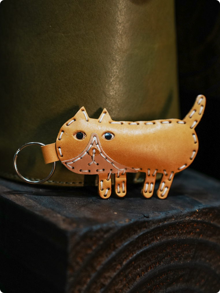 ソーセージ猫レザーチャームDIYキット 本革バッグチャーム 可愛い革小物
